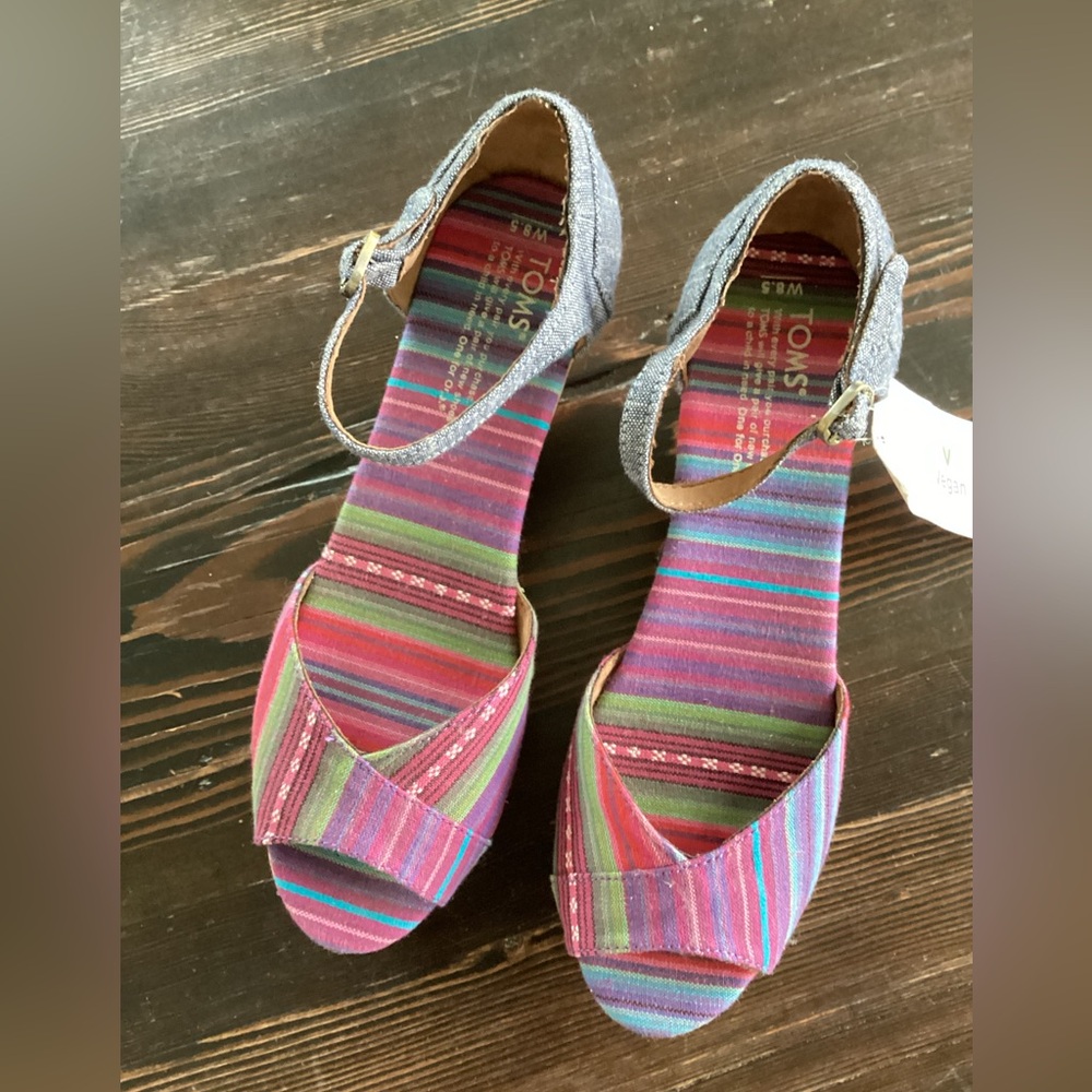 Toms wedge sandals perfect for summer!